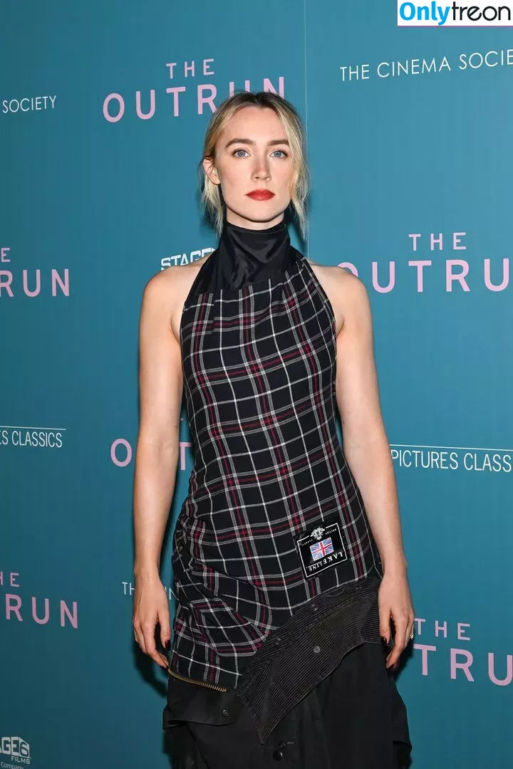 Saoirse Ronan nude photo #0314 (ronan.saoirse)