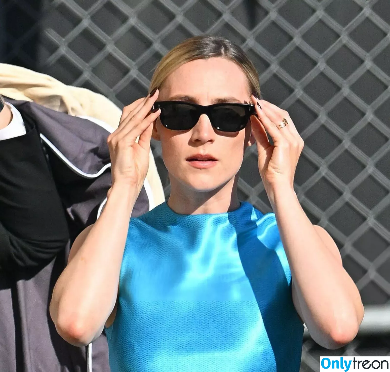 Saoirse Ronan nude photo #0326 (ronan.saoirse)