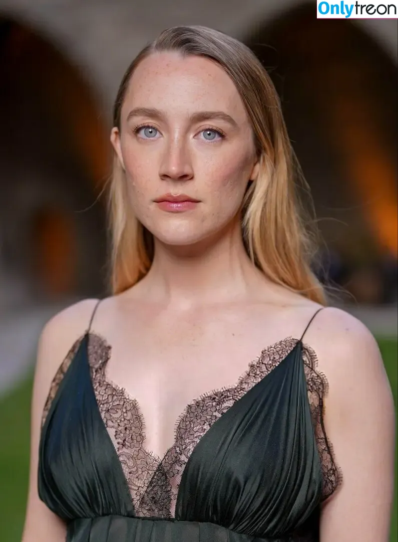 Saoirse Ronan nude photo #0512 (ronan.saoirse)