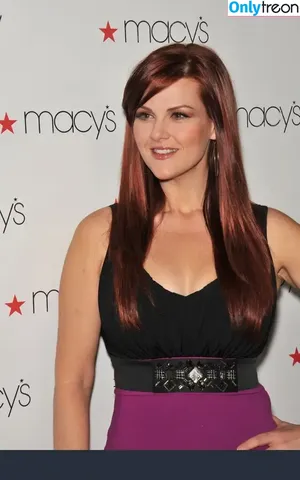 Sara Rue / sararue nude photo #0016