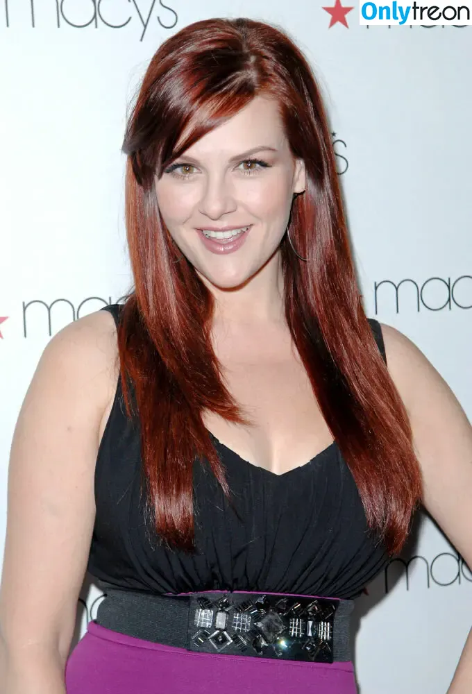 Sara Rue nude photo #0022 (sararue)