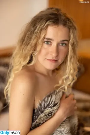Sara russek / JonasHaid nude photo #0098