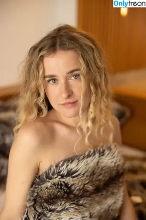 Sara russek / JonasHaid nude photo #0100