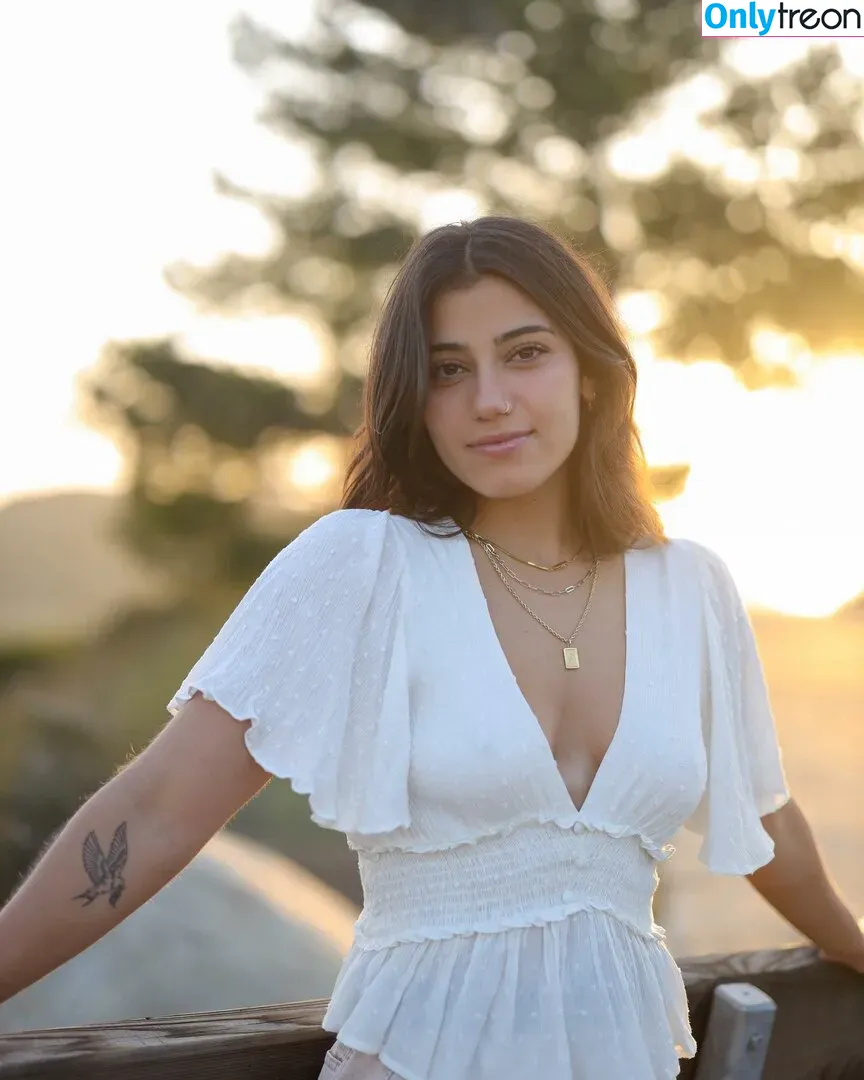 Sara Saffari nude photo #0009 (sarasaffari__)