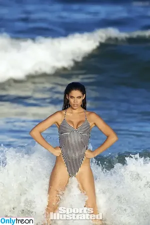 Sara Sampaio / SaraSampaio nude photo #0197