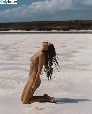 Sara Sampaio / SaraSampaio nude photo #0311