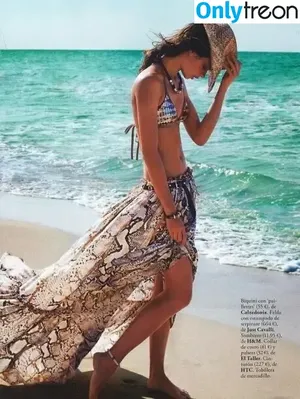Sara Sampaio / SaraSampaio nude photo #0551