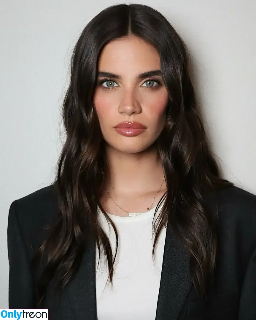 Sara Sampaio nude photo #0672 (SaraSampaio)