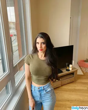 Sarah Abdallah / sahouraxo nude photo #0001