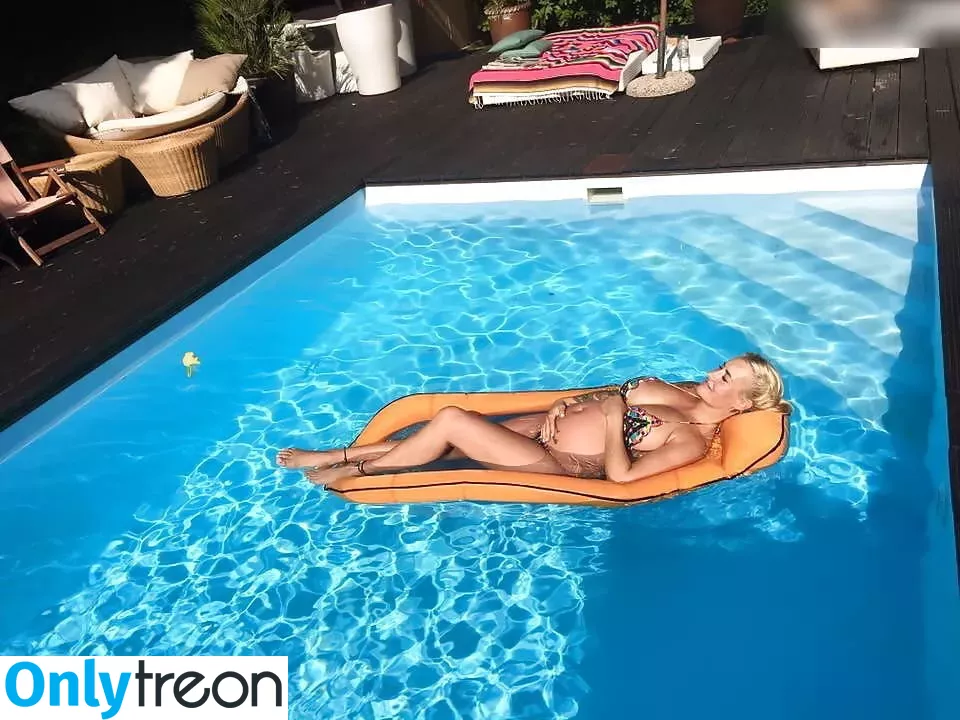 Sarah Connor nude photo #0169 (sarah.connor / sarahconnor / sarahconnorfc)