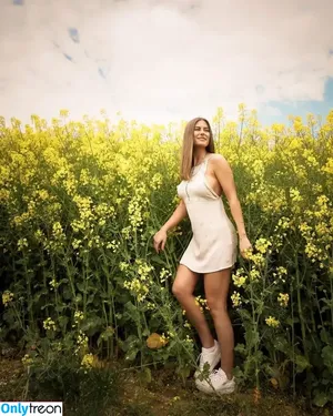 Sarah Follmann / sarah_follmann nude photo #0018