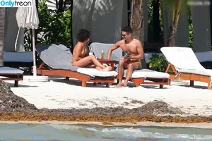 Sarah Hyland / Sarah_Hyland / sarahhyland nude photo #1252