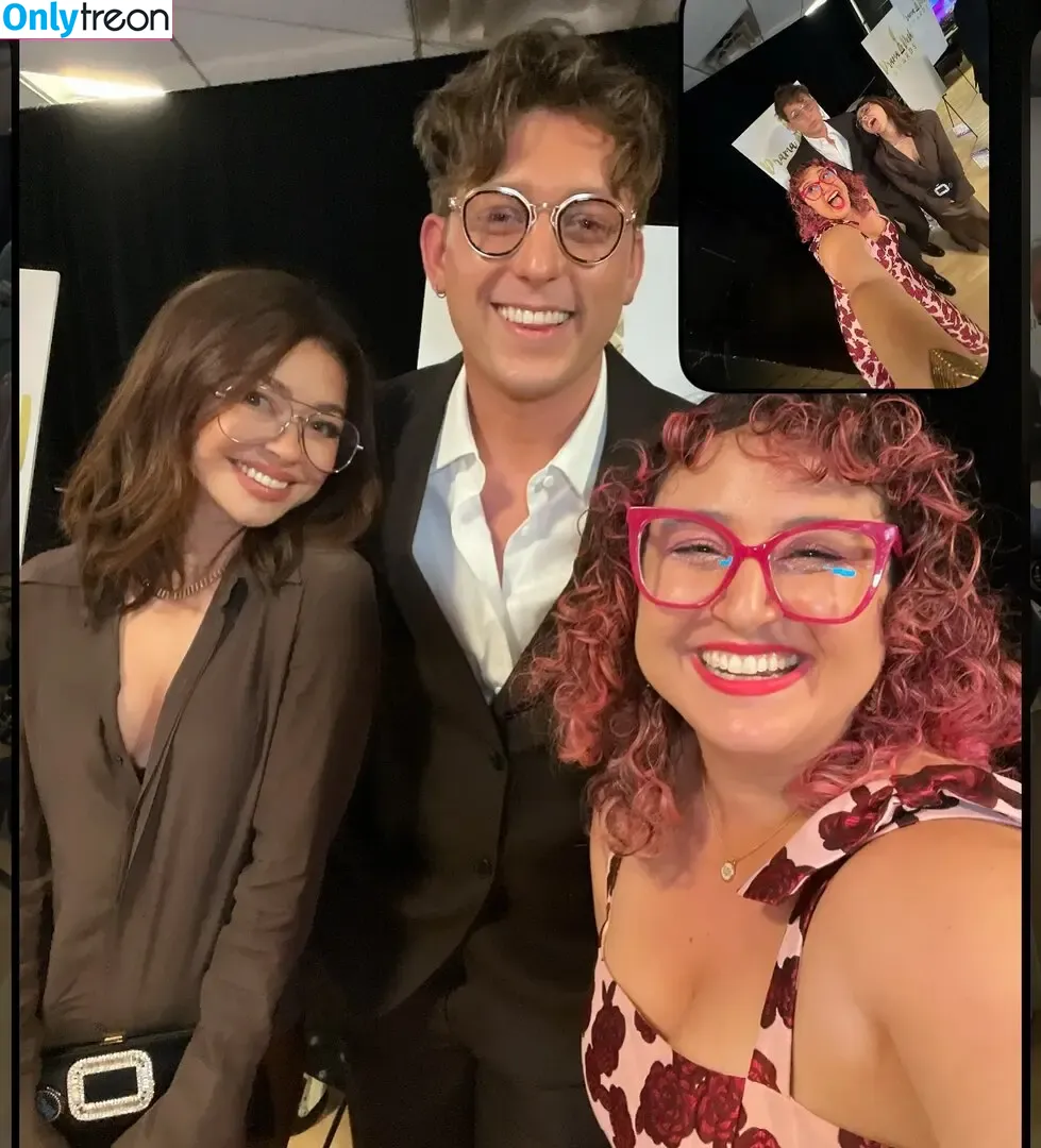 Sarah Hyland nude photo #1230 (Sarah_Hyland / sarahhyland)