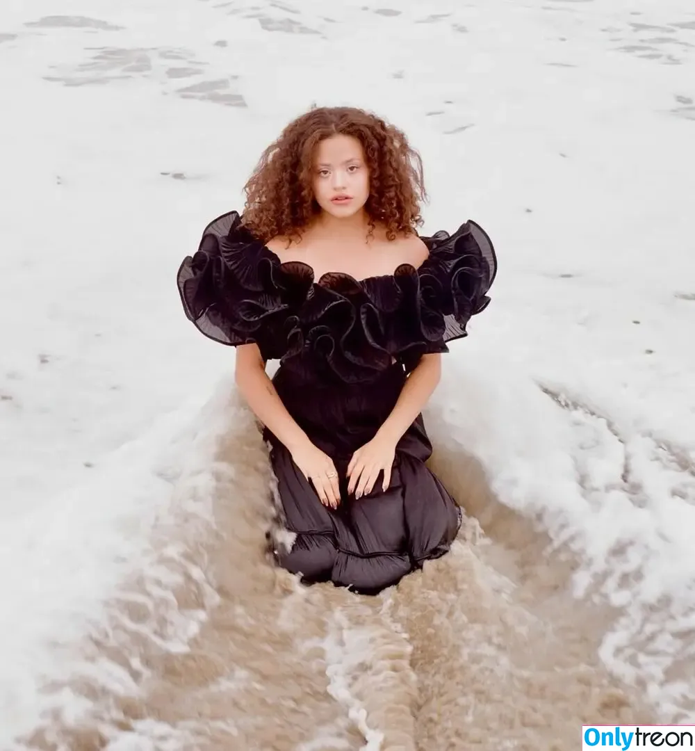 Sarah Jeffery nude photo #0127 (lazy_lewds55 / sarahmjeffery)