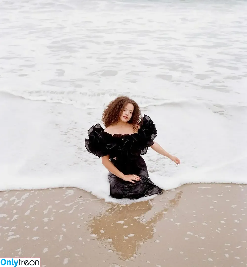 Sarah Jeffery nude photo #0129 (lazy_lewds55 / sarahmjeffery)