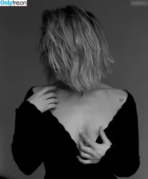 Sarah Mangione / sarahmangione nude photo #0007