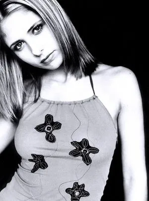 Sarah Michelle Gellar / sarahmgellar nude photo #0018