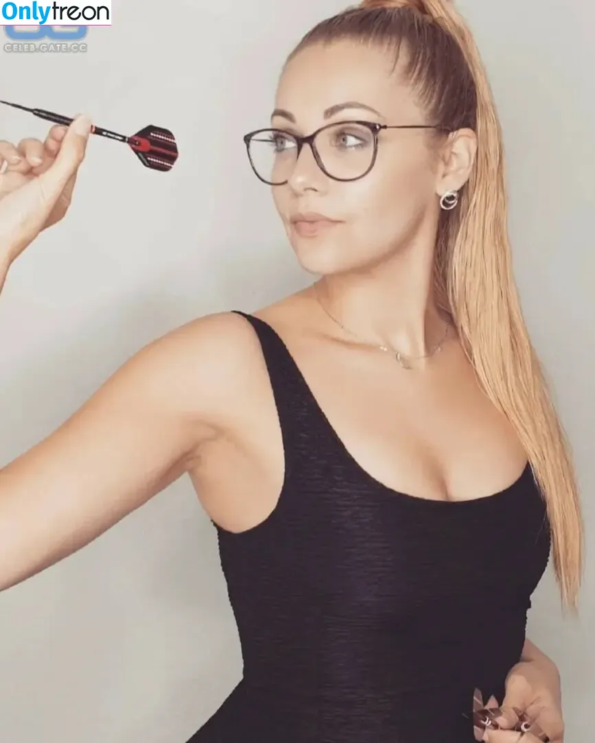 Sarah Milkowski nude photo #0004 (Sarahmilkowska)