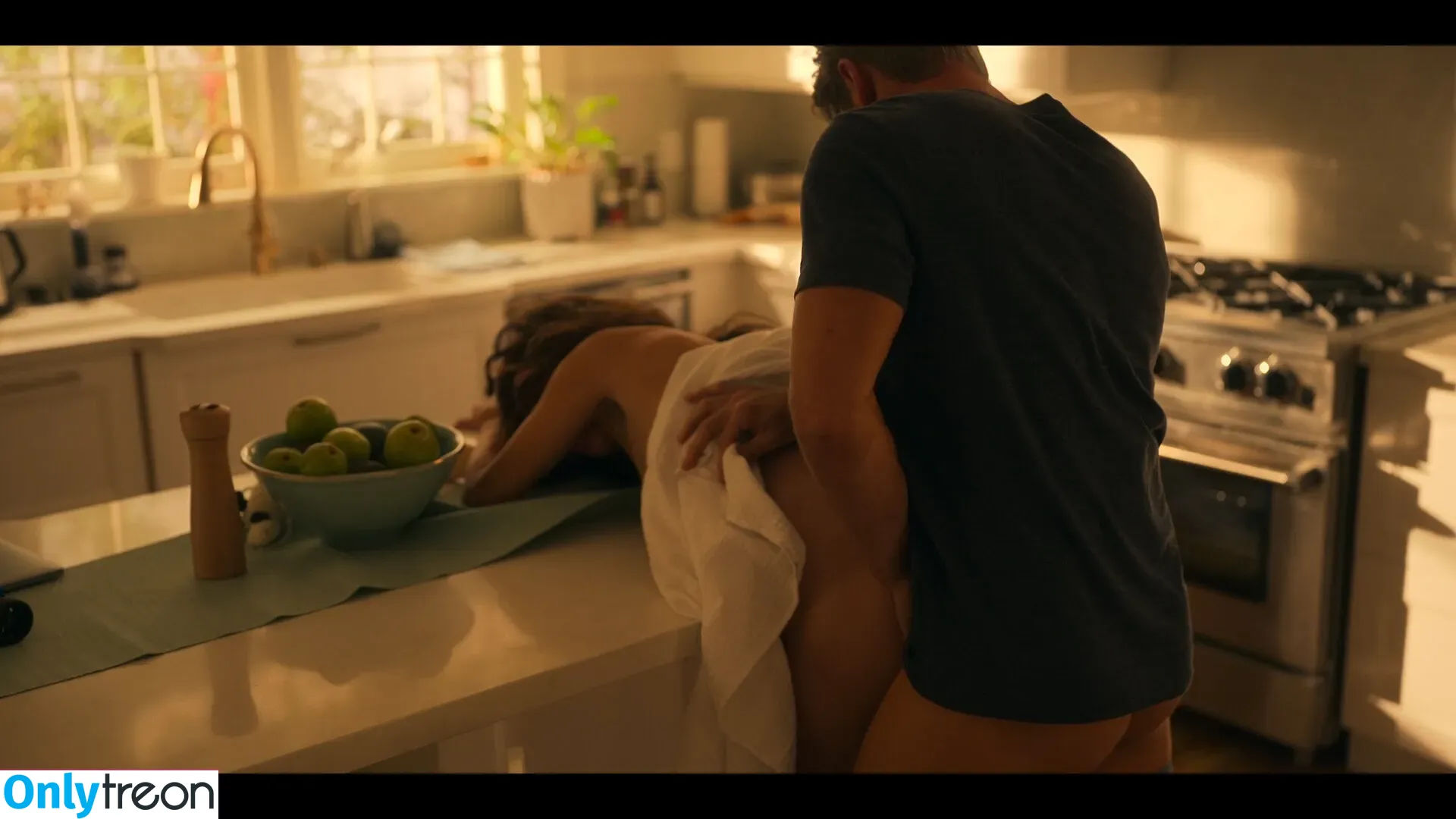 Sarah Shahi nude photo #0051 (SarahShahi)