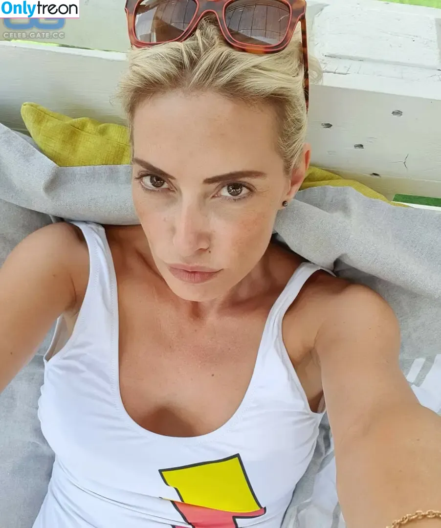 Sarah Valentina Winkhaus nude photo #0100 (sarahvalentina)