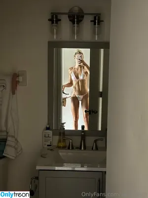 sarahfitxo / sarahfit nude photo #0015