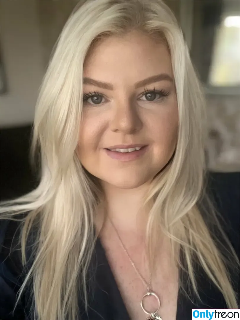 SarahLouxxx nude photo #0005 (Sarahlou011291x / Sarahx1991x / sarahlou91xxx)