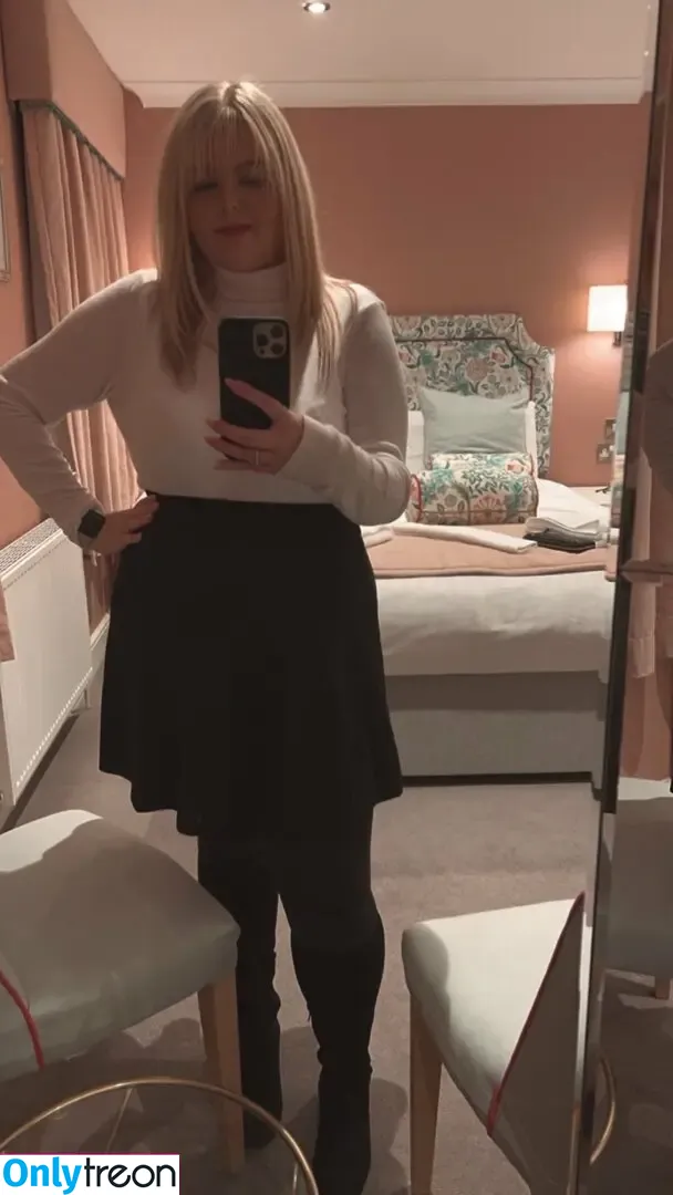 SarahLouxxx nude photo #0038 (Sarahlou011291x / Sarahx1991x / sarahlou91xxx)