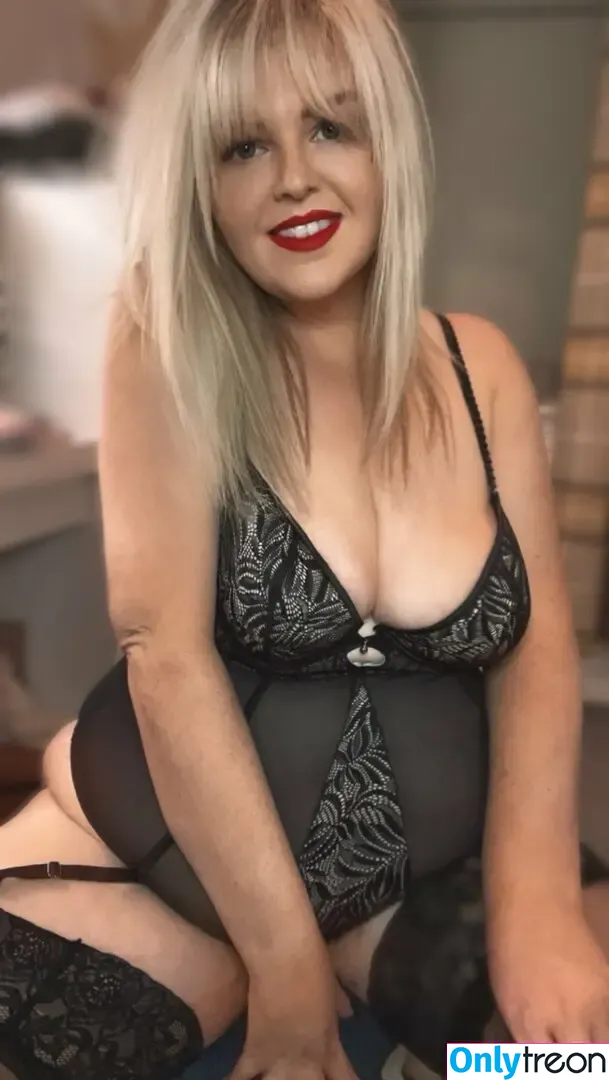 SarahLouxxx nude photo #0044 (Sarahlou011291x / Sarahx1991x / sarahlou91xxx)