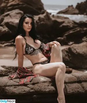 Saraya Bevis / realpaigewwe nude photo #0427