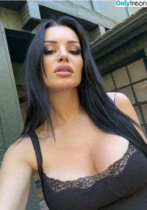 Saraya Bevis / realpaigewwe nude photo #0440