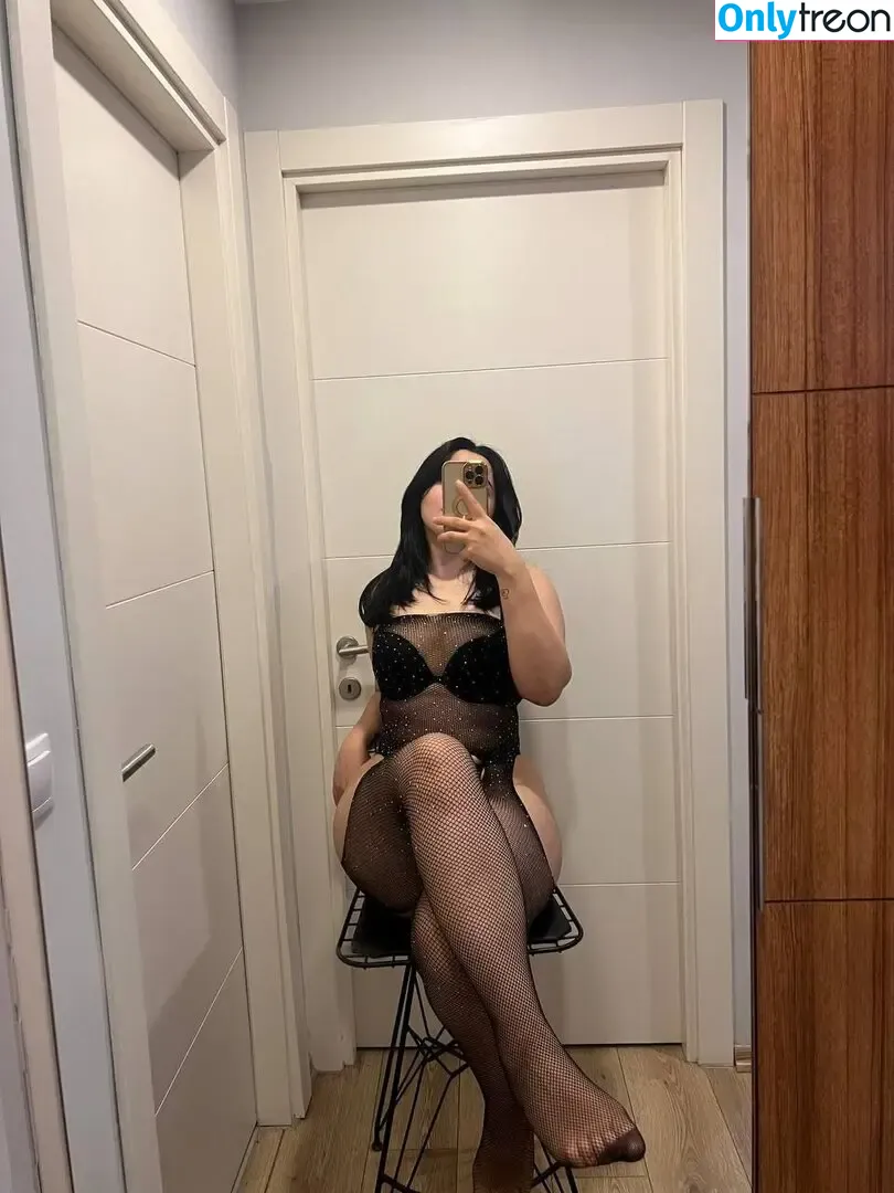 Sarem Uysal nude photo #0018 (Sareelle / saremuysal0)