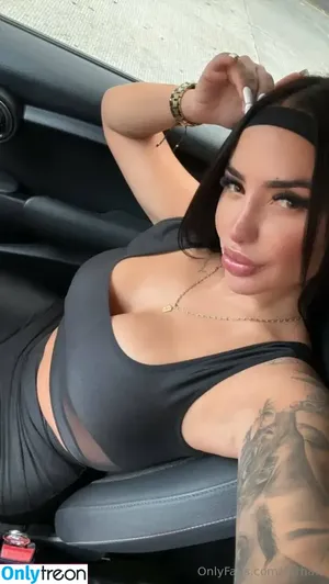 sarha.r / sarah_r nude photo #0059