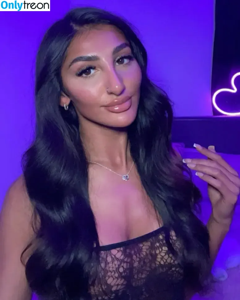 Sarina Jasmine nude photo #0002 (sarinajasmine / sarinajasminee)
