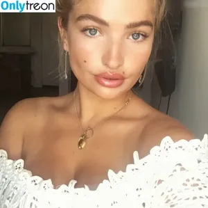 Sarina Nowak / sarinanowak nude photo #0073