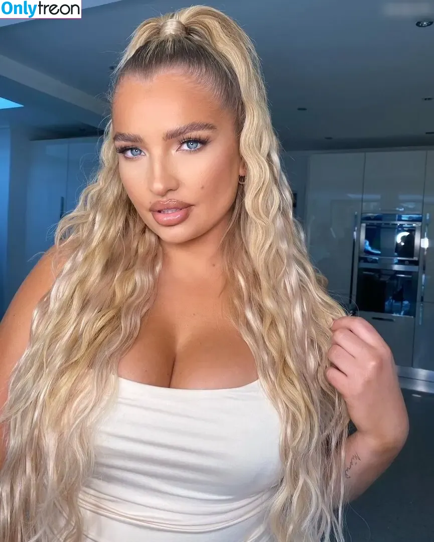 Sarina Nowak nude photo #0011 (sarinanowak)