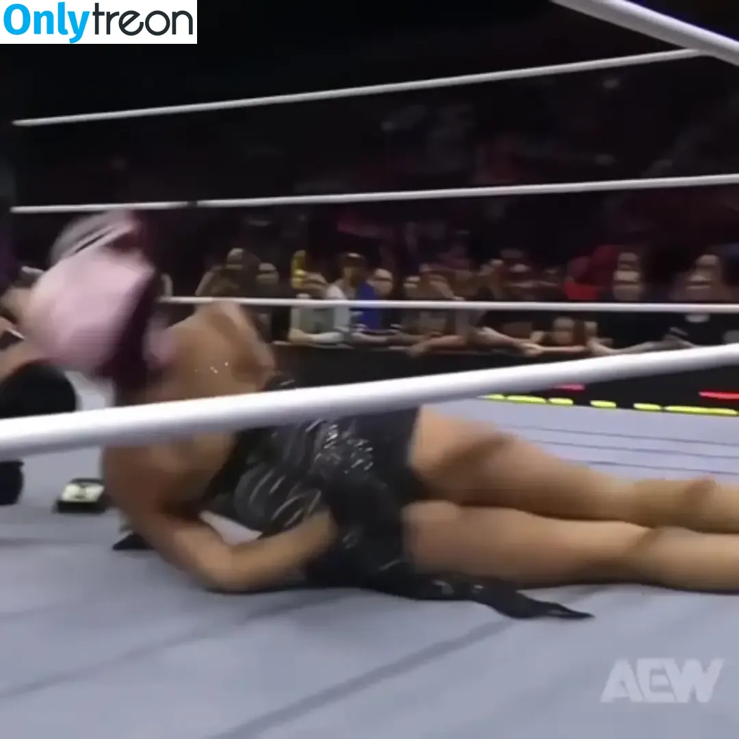 Sasha Banks nude photo #0647 (sashabankswwe / soxysasha)