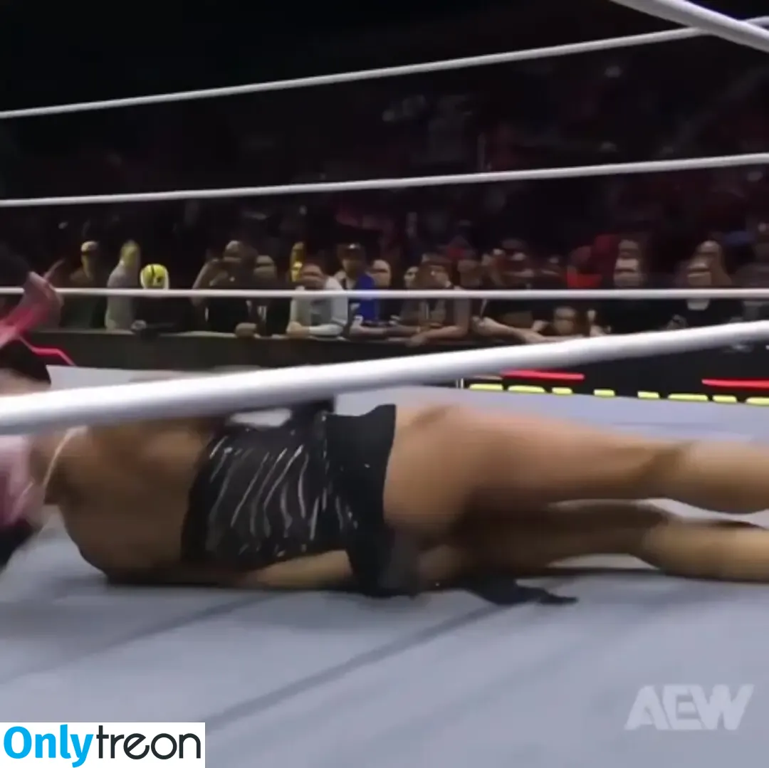 Sasha Banks nude photo #0648 (sashabankswwe / soxysasha)