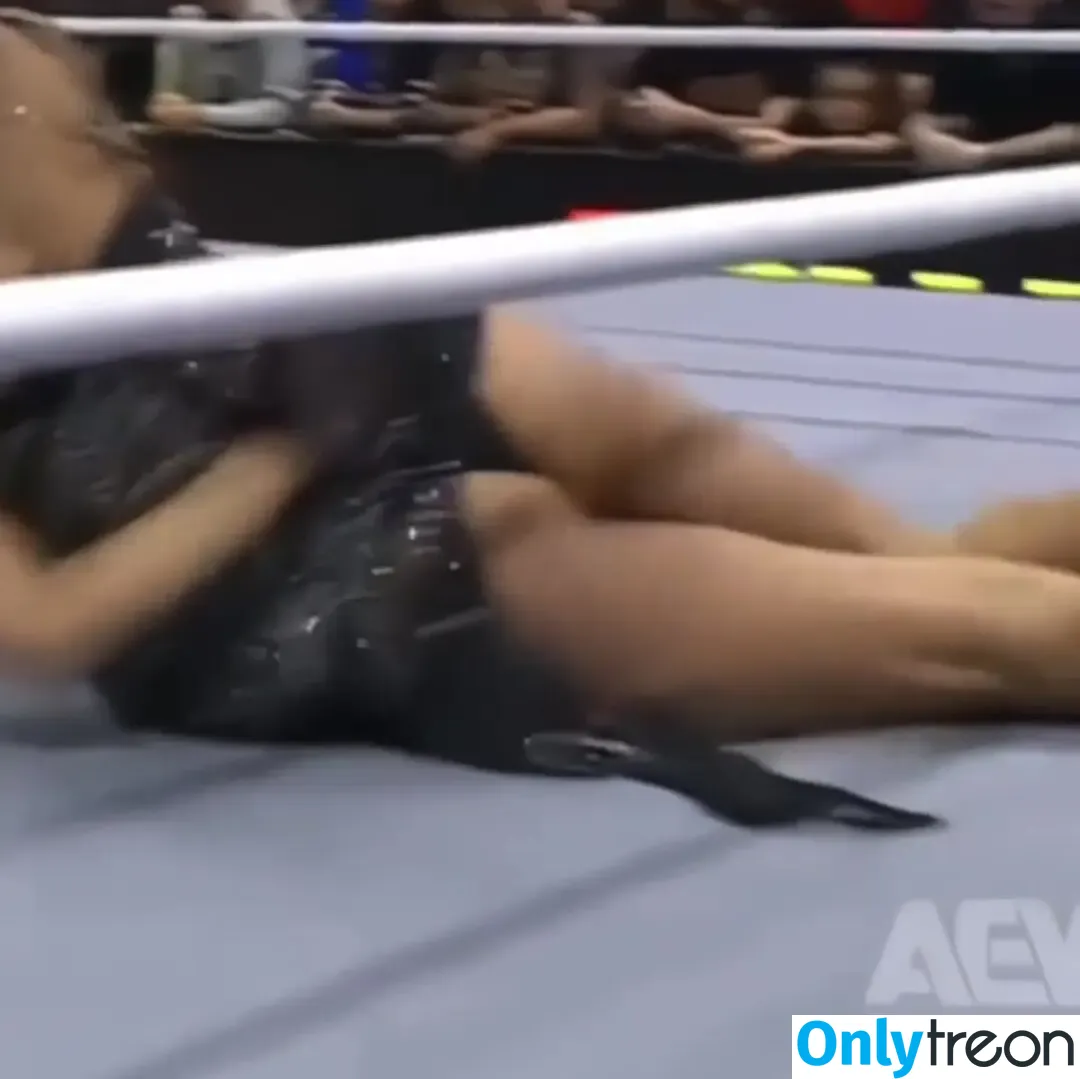 Sasha Banks nude photo #0649 (sashabankswwe / soxysasha)