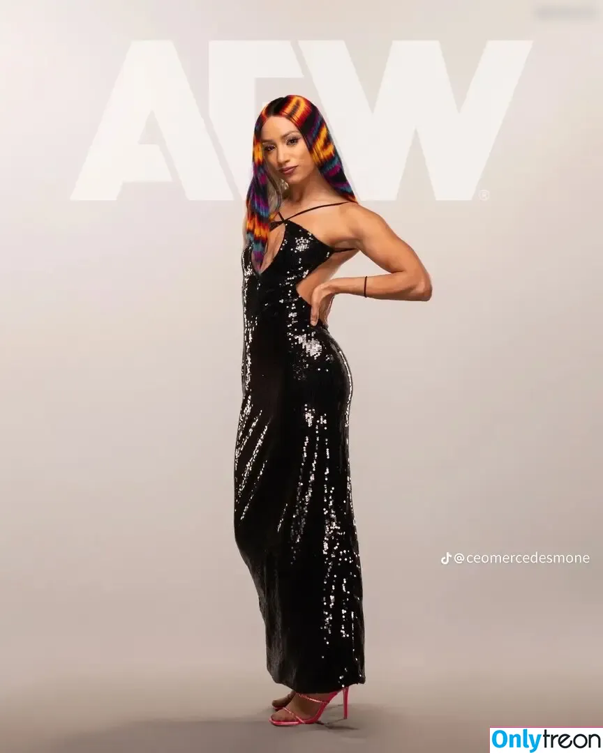 Sasha Banks nude photo #0667 (sashabankswwe / soxysasha)