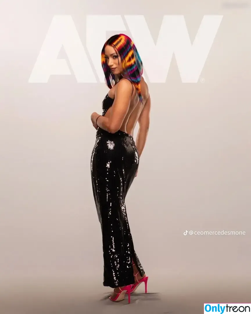 Sasha Banks nude photo #0668 (sashabankswwe / soxysasha)