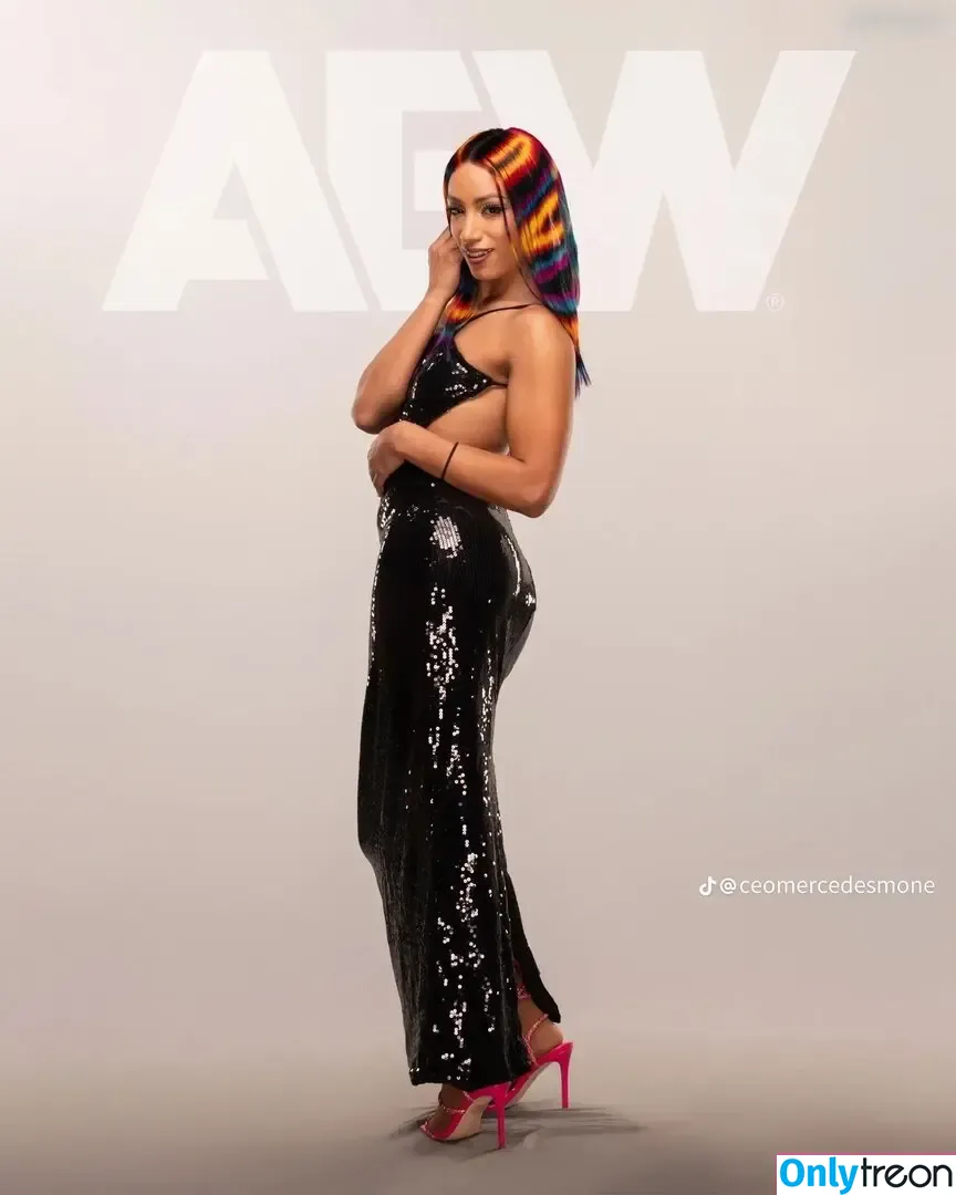 Sasha Banks nude photo #0669 (sashabankswwe / soxysasha)