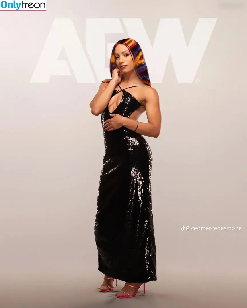 Sasha Banks nude photo #0671 (sashabankswwe / soxysasha)