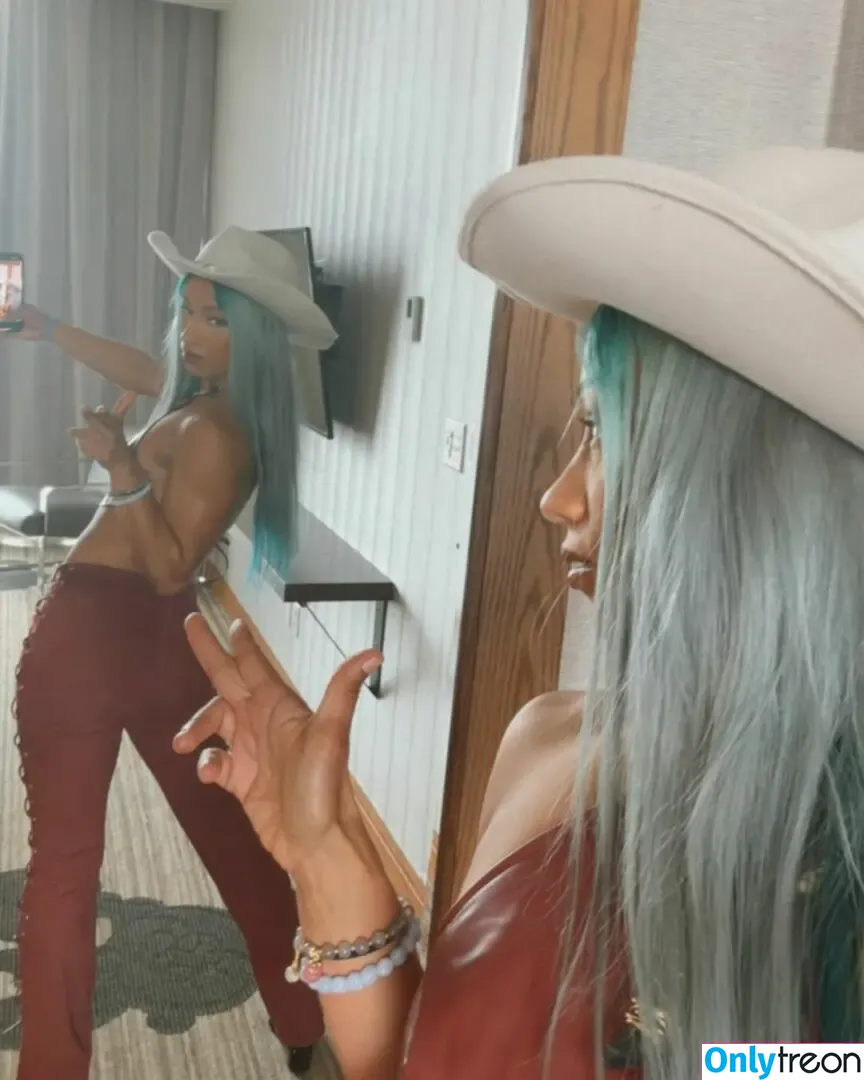 Sasha Banks nude photo #0699 (sashabankswwe / soxysasha)
