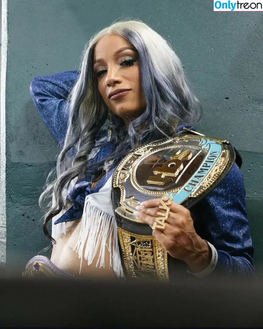 Sasha Banks nude photo #0706 (sashabankswwe / soxysasha)