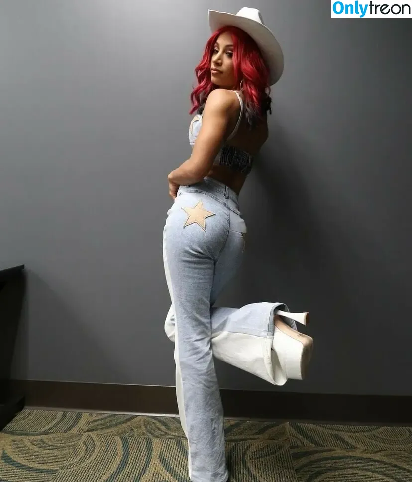 Sasha Banks nude photo #0740 (sashabankswwe / soxysasha)