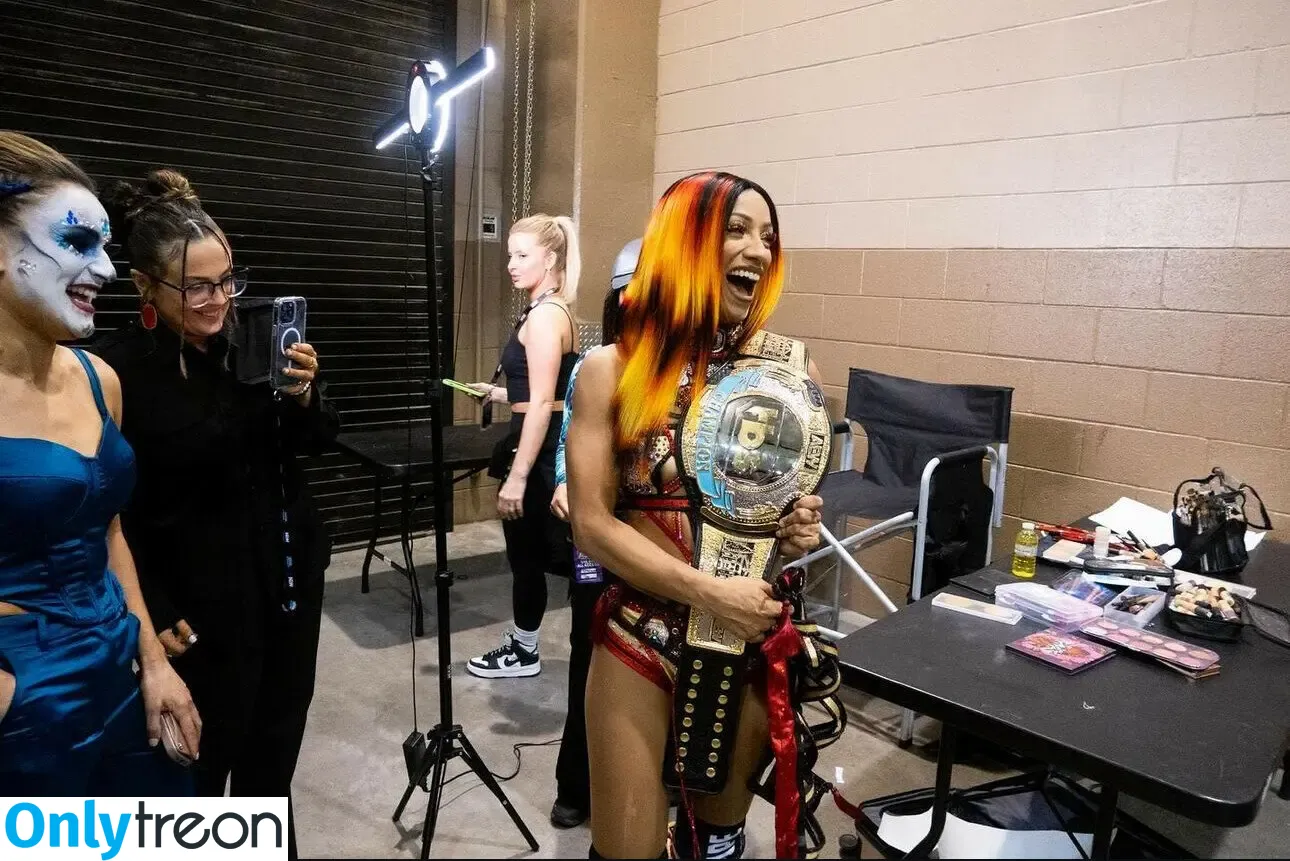Sasha Banks nude photo #0790 (sashabankswwe / soxysasha)