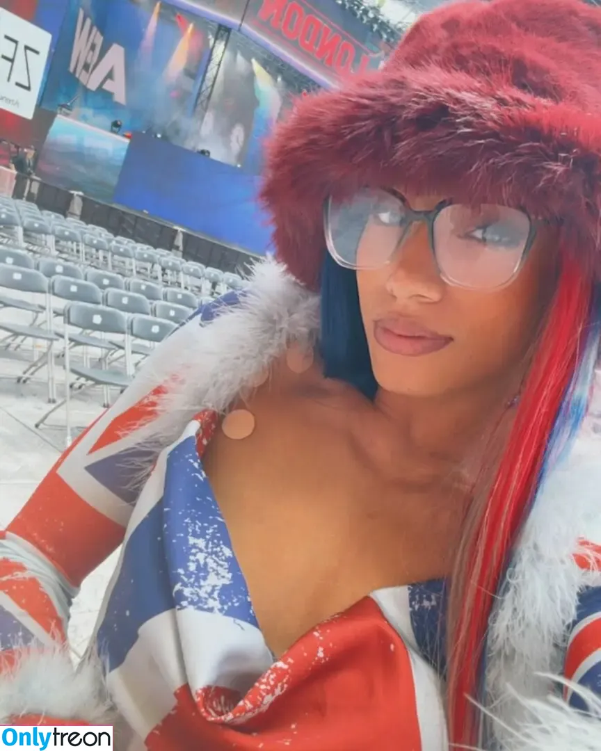 Sasha Banks nude photo #1033 (sashabankswwe / soxysasha)