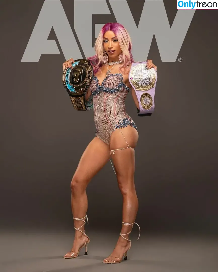 Sasha Banks nude photo #1104 (sashabankswwe / soxysasha)