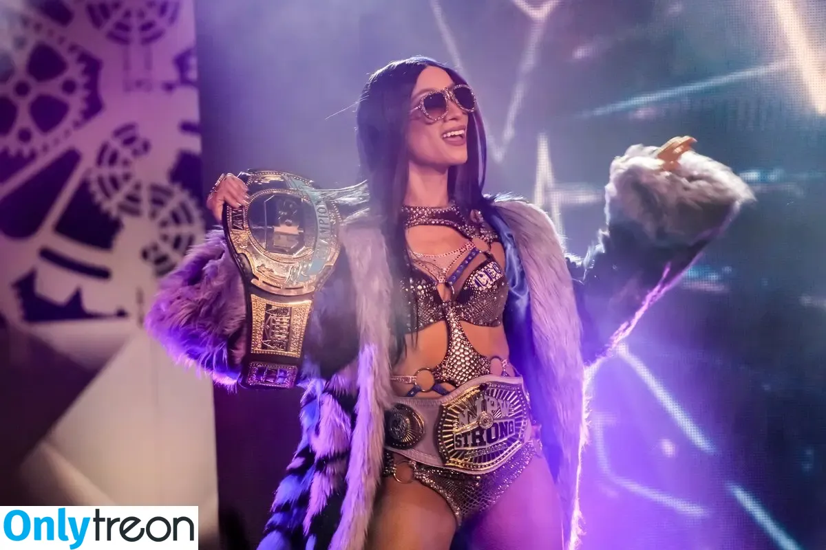 Sasha Banks nude photo #1119 (sashabankswwe / soxysasha)