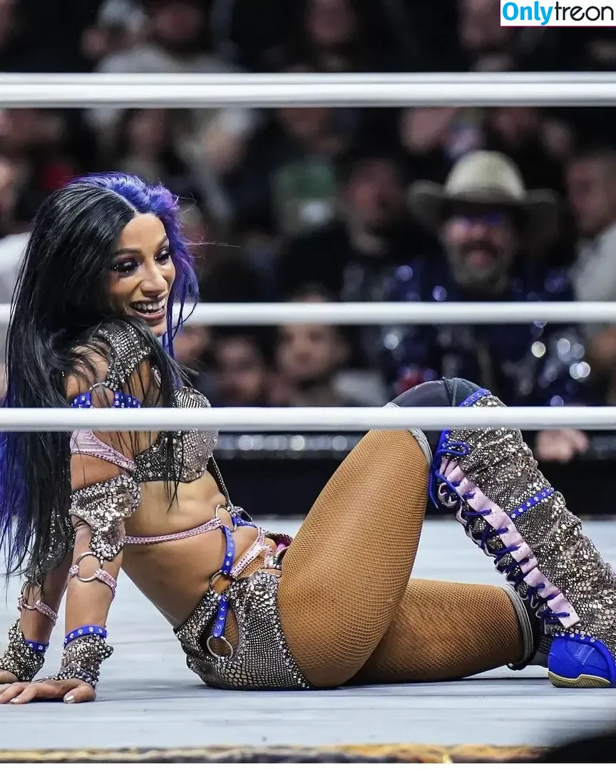 Sasha Banks nude photo #1161 (sashabankswwe / soxysasha)